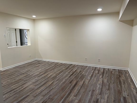 5th image of 2231 Castle Rock Sq APT 11C