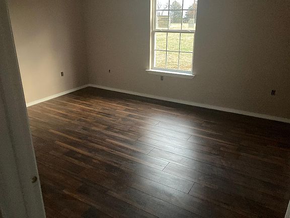 5th image of 402 County Road 3452