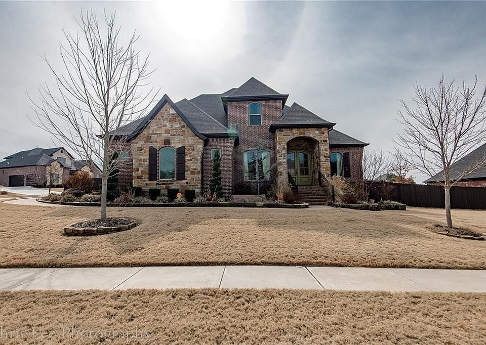 1st image of 3137 E Pebblestone Dr