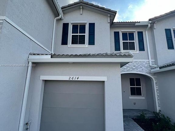 2nd image of 2614 SE 10th St #2614