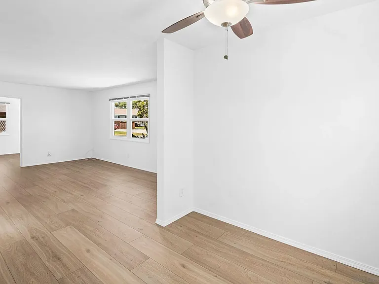 620 Minot Ave — Photo 11
