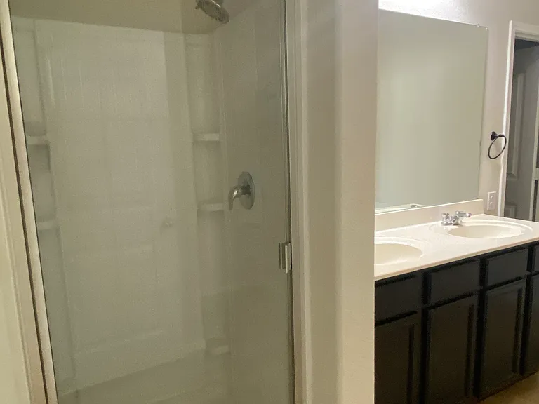 9145 Blackstone Dr — Photo 15