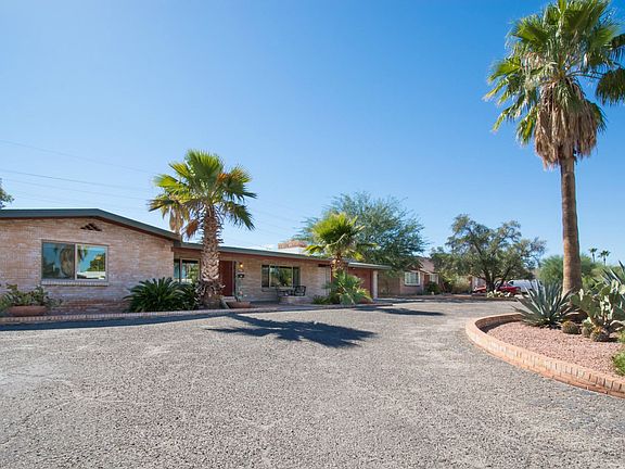 3rd image of 3434 E Calle Del Prado