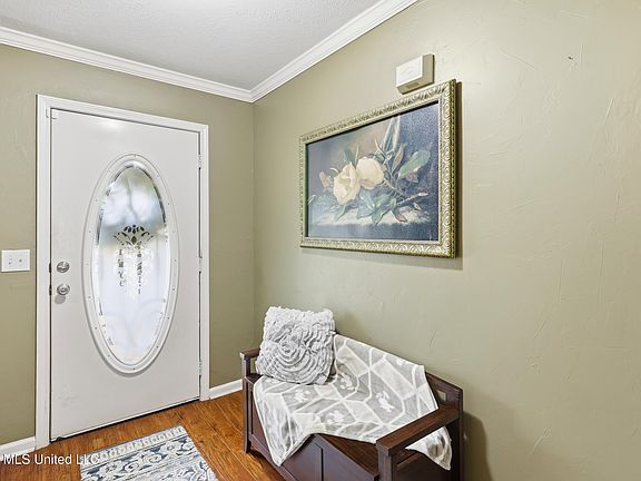 5th image of 874 Windward Dr