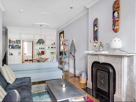 5th image of 186 E 75th St APT 3