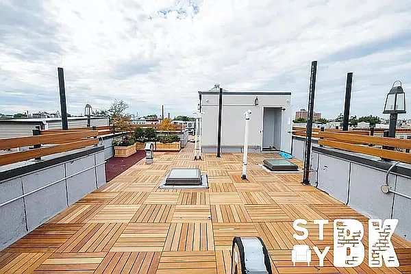 Rented by Signature Property Realty | media 10