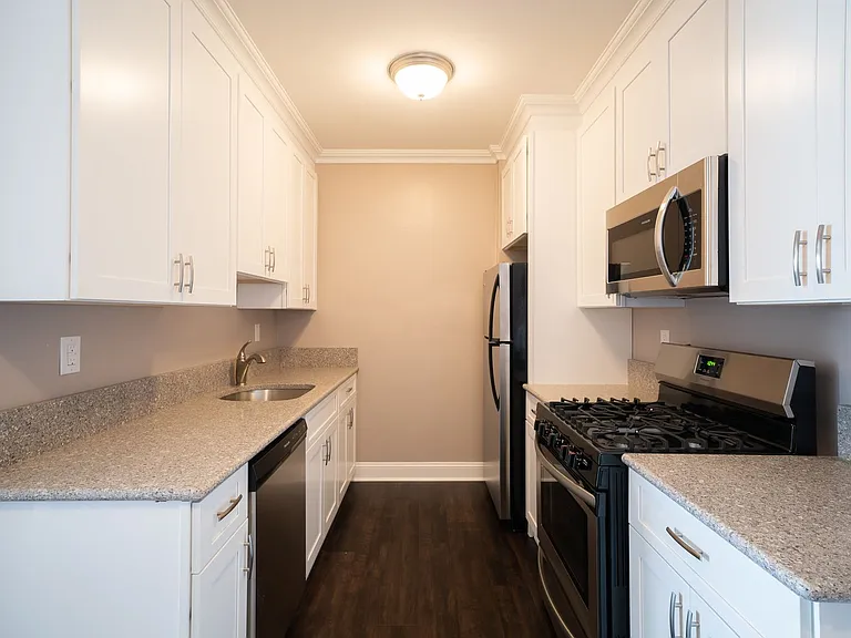 30 Euclid Ave — Photo 41