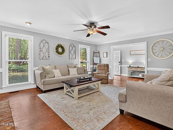 4th image of 1704 Ridgeway Street W