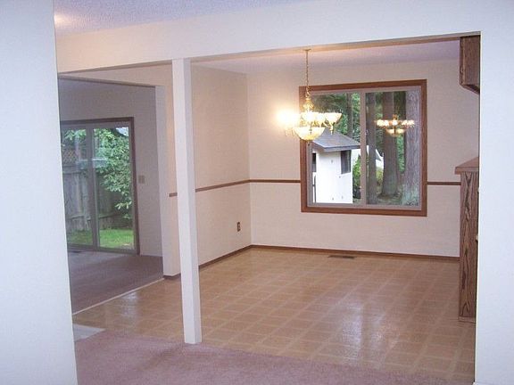 Large eating area off of kitchen