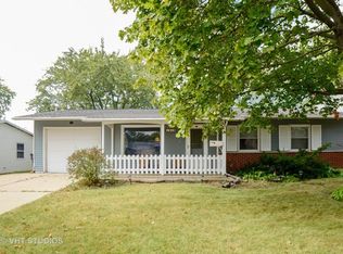 518 Rambler Ln, Streamwood, IL 60107