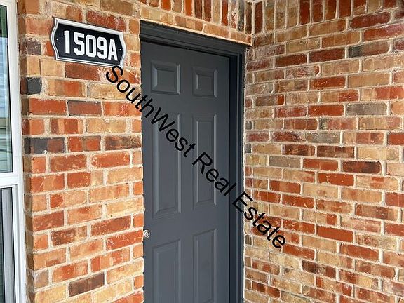 3rd image of 1509 W Llano Estacado Blvd #A