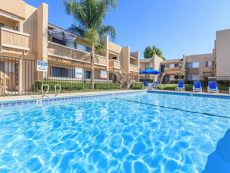 Vista Sun Apartments — Photo 7