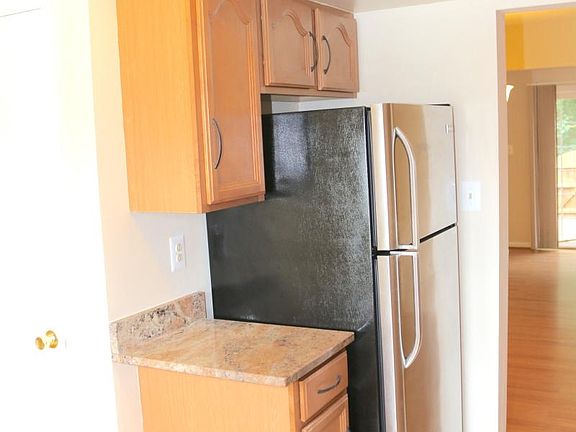 5th image of 2881 Bowes Ln