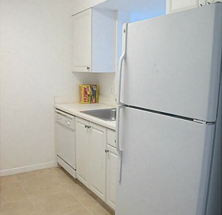 4th image of 1341 SE 3rd Ave APT 102