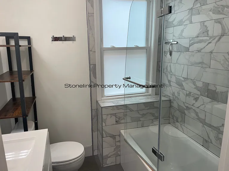 340 Smith St — Photo 15