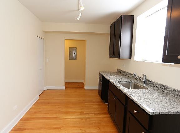 4th image of 2508 W North Shore Ave APT 01