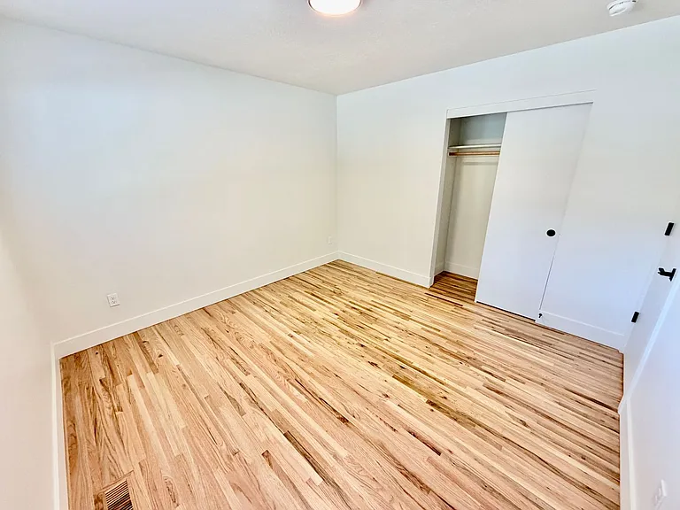 7407 SW 36th Ave — Photo 20