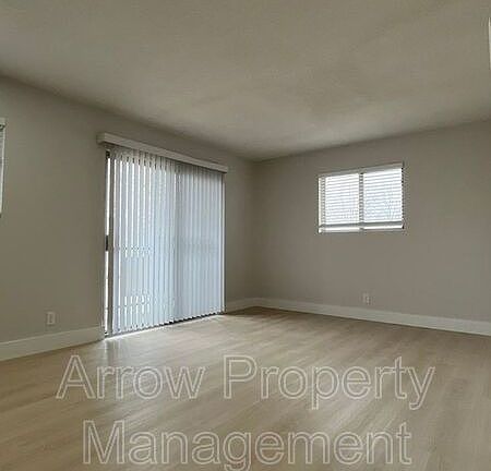 5th image of 2325 S St #14