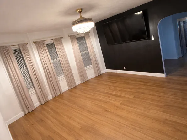 25 Lawndale Ave Unit 1, Bristol, CT 06010