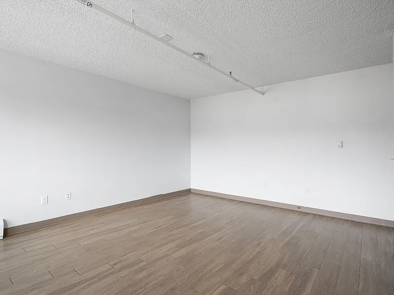 Nest on 30th Income Restricted Apartments — Photo 10