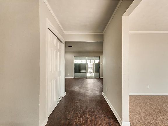 5th image of 2304 Purselley Ave