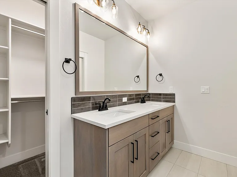 3903 W Spring House Ln — Photo 18