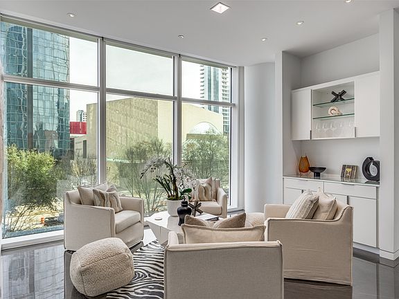 3rd image of 1918 Olive St APT 202
