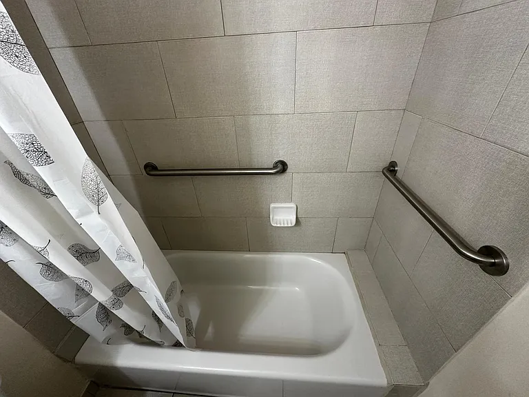145 SW 15th Ave #204 — Photo 11