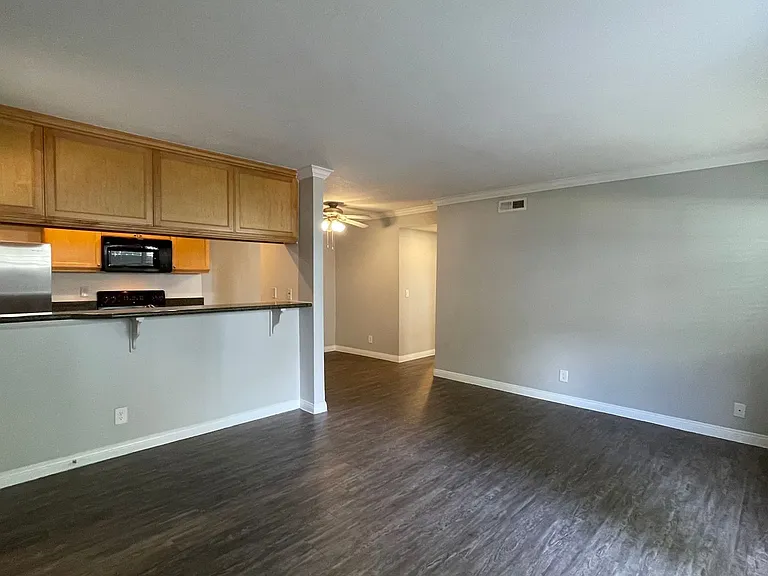 Park Plaza Apartments — Photo 80
