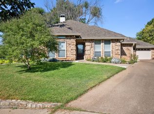 1040 Steeplewood Dr, Grapevine, TX 76051