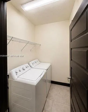 15668 NW 91st Ct — Photo 1
