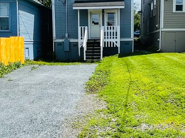 1417 N Garden St, Bellingham, WA 98225