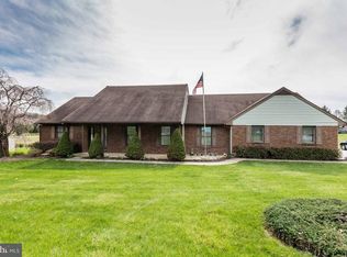 6323 Straw Acres Rd, Spring Grove, PA 17362