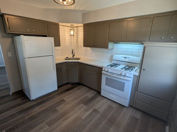 11827 W North Ave #2