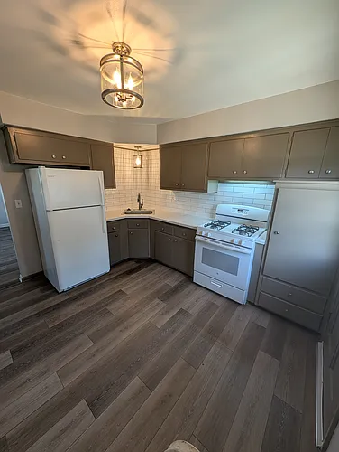 11827 W North Ave Photo 1