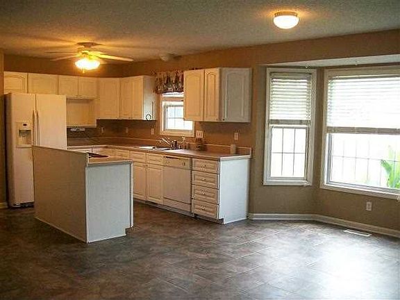 4th image of 8200 Timberland Dr