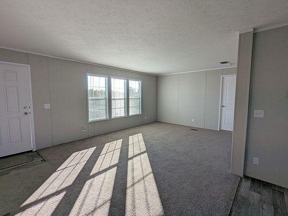 2nd image of 539 Iowa St #539