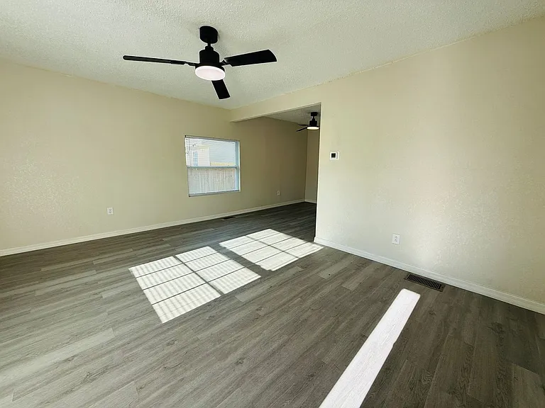 4010 Miramar Way S — Photo 17