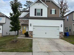 301 Wilbur Lake Dr, Fuquay Varina, NC 27526