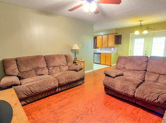 4th image of 1203 Mockingbird St