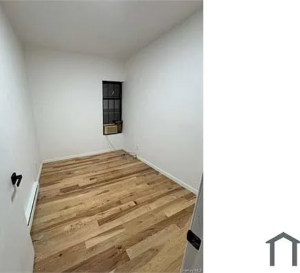 6 bed, 2983 sqft, $4,399 — Photo 2