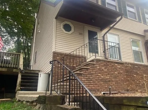 28 Wyker Rd, Franklin Boro, NJ 07416