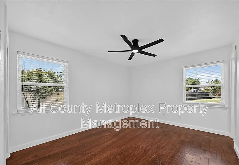 2861 Mark Twain Dr — Photo 6