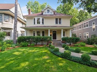 2460 W 22nd St, Minneapolis, MN 55405