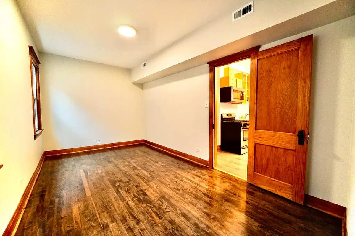 Building Photo - 1822 Grove Ave #2