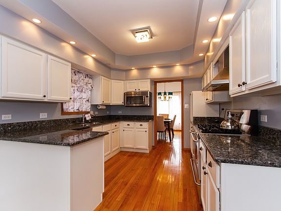 5th image of 9938 S Campbell Ave