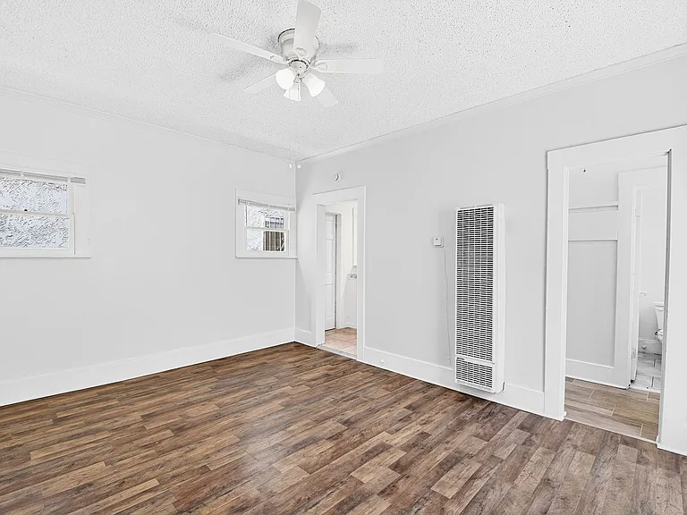 1074 Obispo Ave — Photo 1