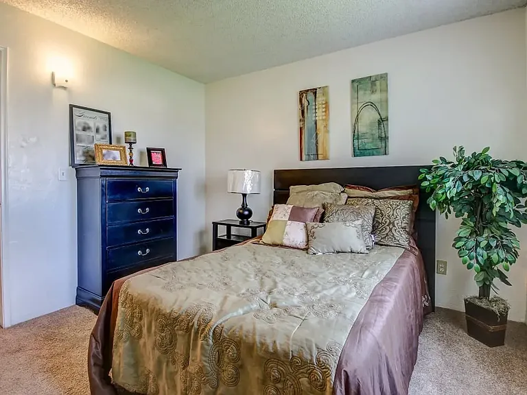 The Quails Apartments — Photo 17
