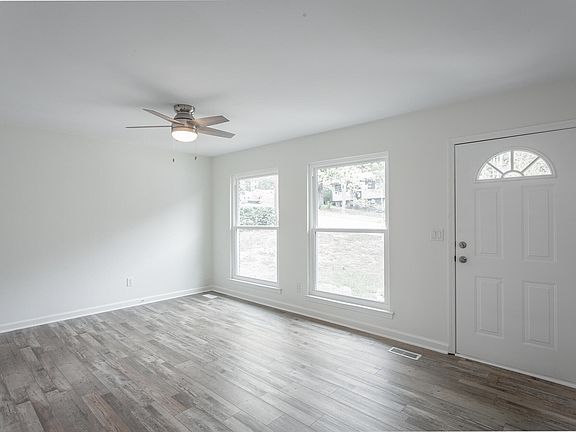 3rd image of 6341 Fairest Dr