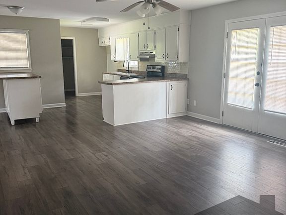 3rd image of 2150 Estaline Dr